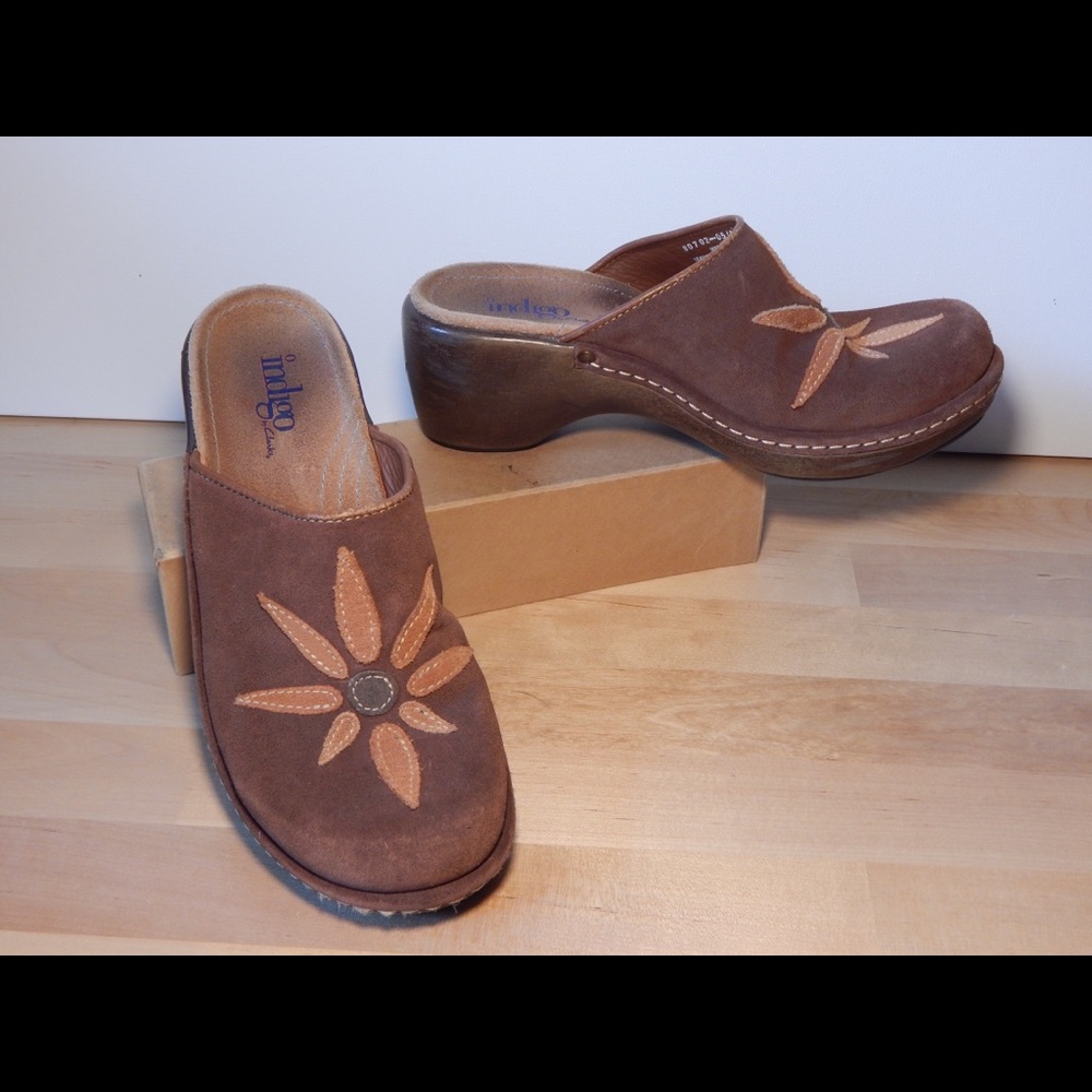 Clarks Mules